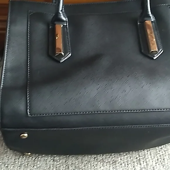 Women's Handbag - Picture 4 of 4